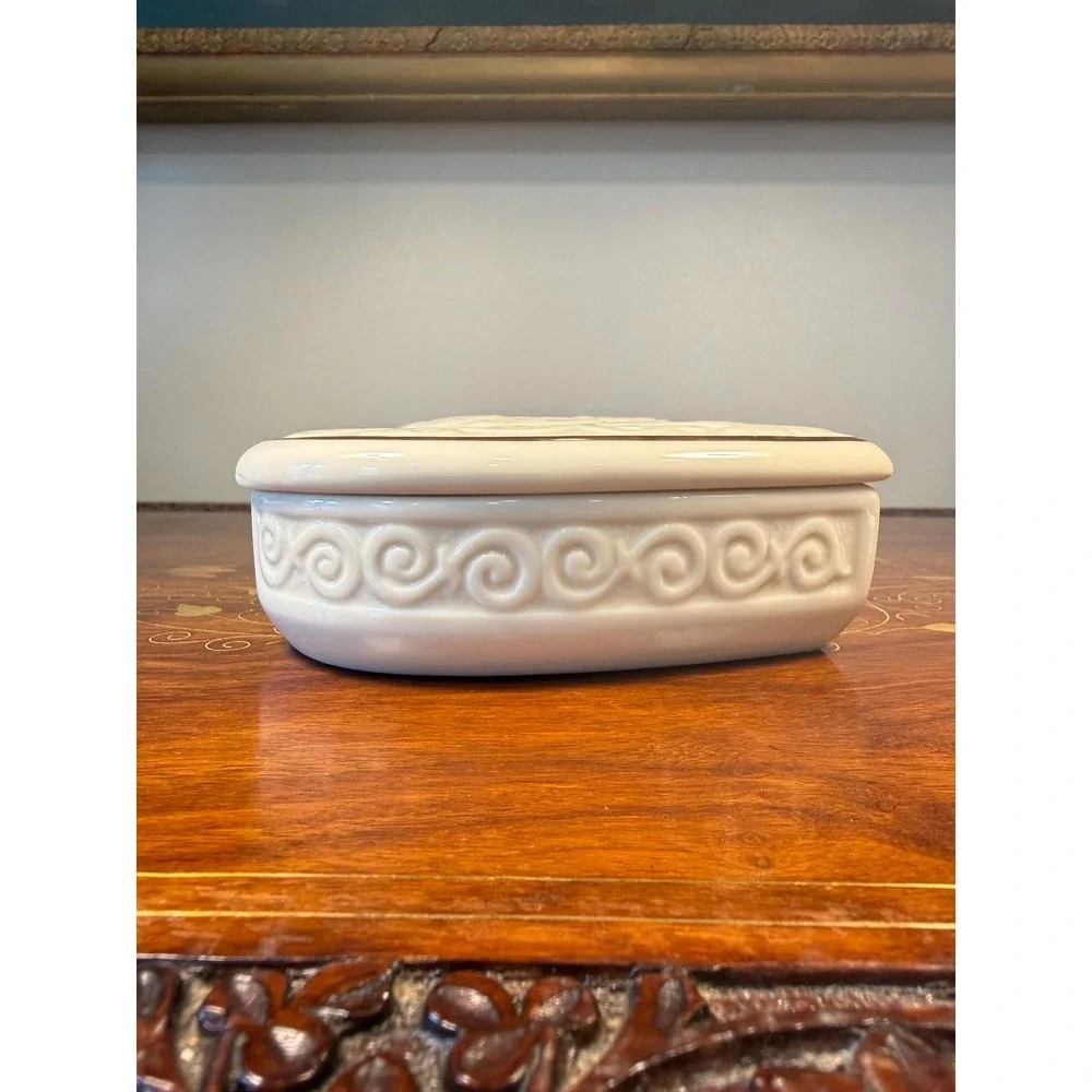 Vintage Lenox Romeo & Juliet Heart Trinket Box